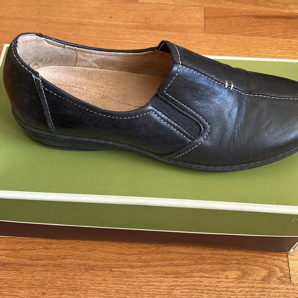 Naturalizer Malvina Black Leather Shoes - Picture 3 of 12